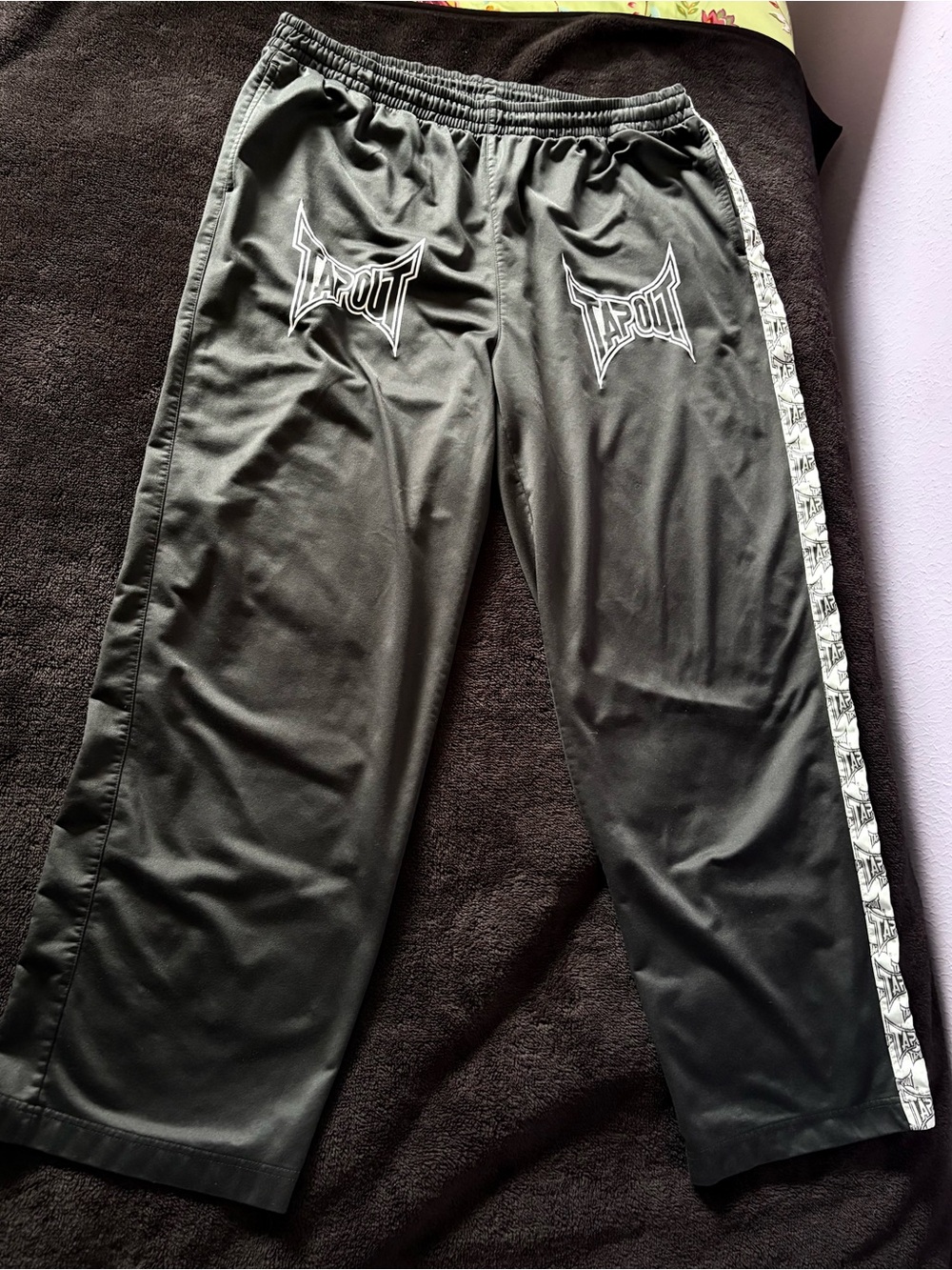 Tapout vintage 3 Pockets piped black MMA Training Sweatpants men’s 38W x 31L